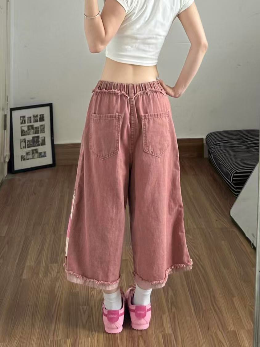 Pembe Patch Detaylı Bol Kesim Jean